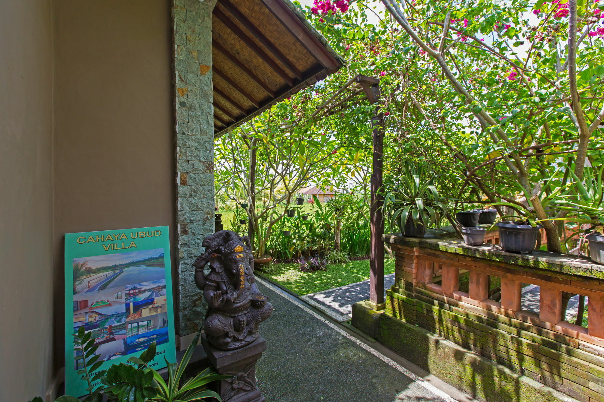 Cahaya Pousada *